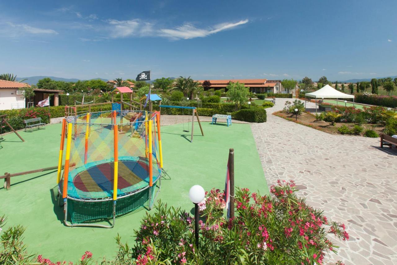 Aparthotel Fattoria Maremmana Marina di Grosseto Esterno foto